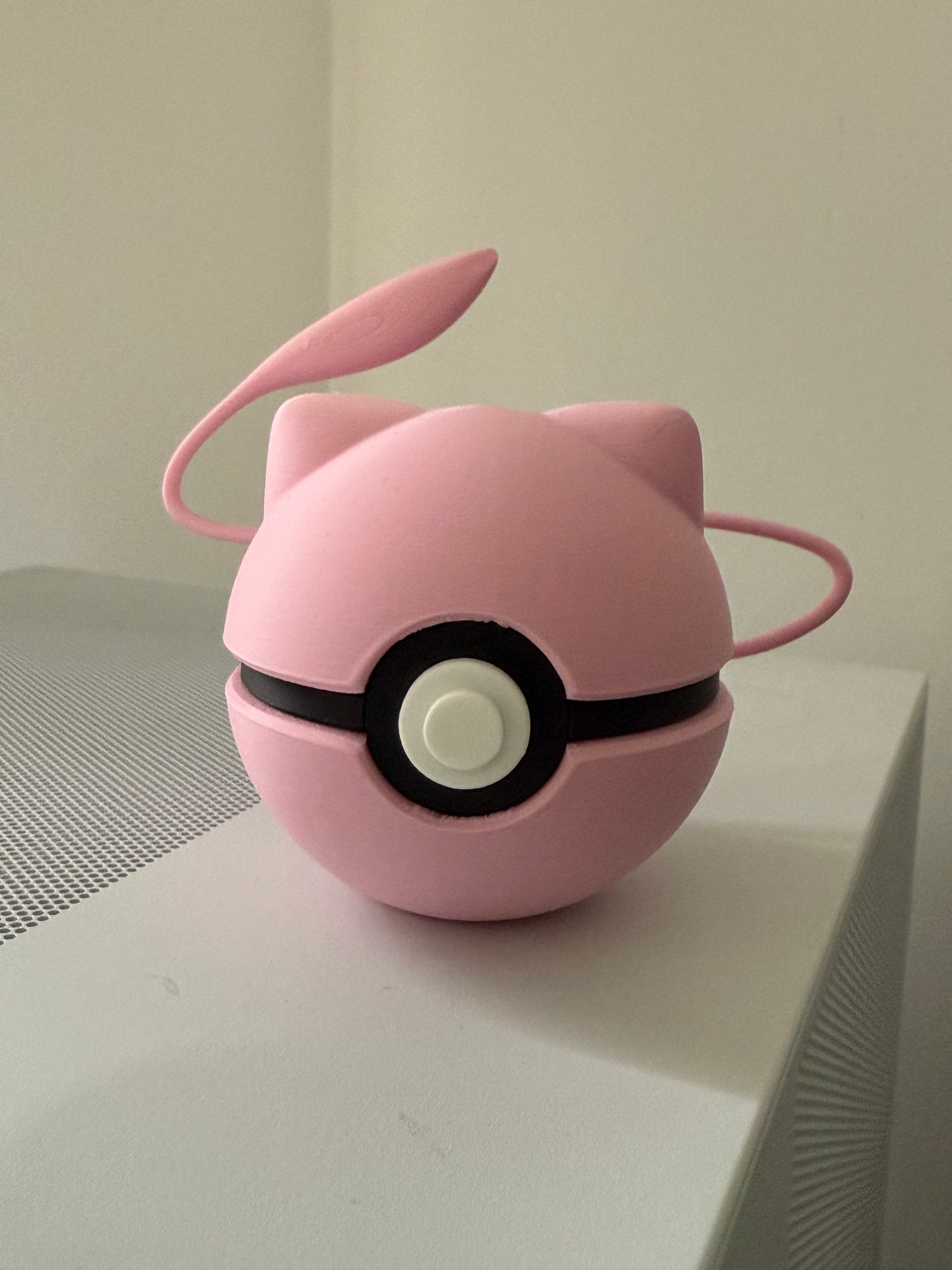 Mew Style Display Ball