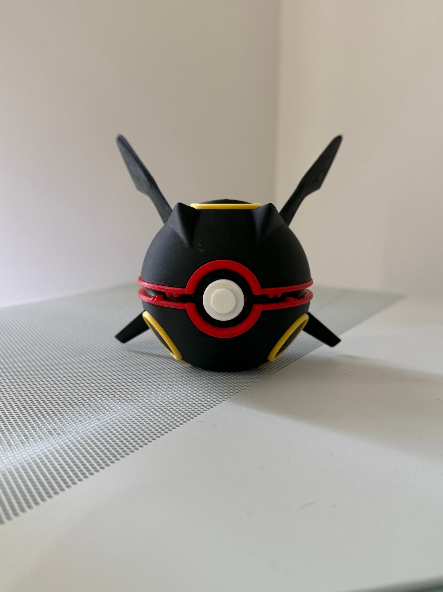 Shining Rayquaza Style Display Ball